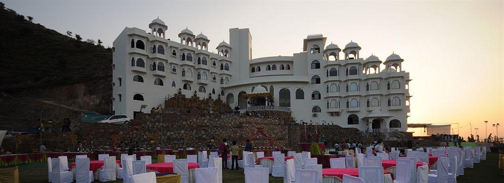 Bhairavgarh Palace Удайпур Екстер'єр фото
